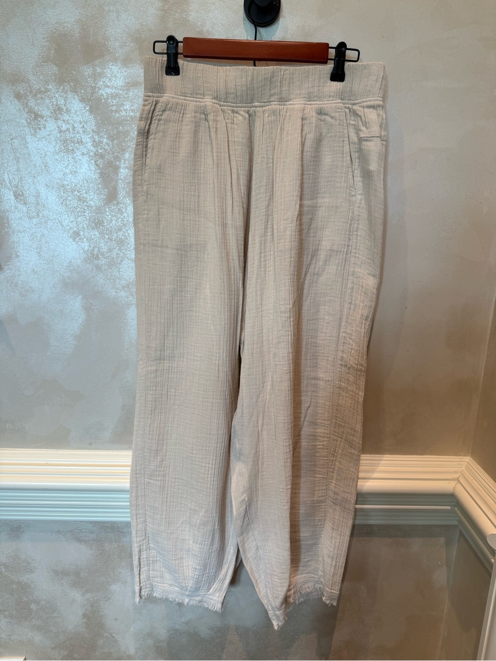 Light Beige Women’s Casual Linen-Blend Pants